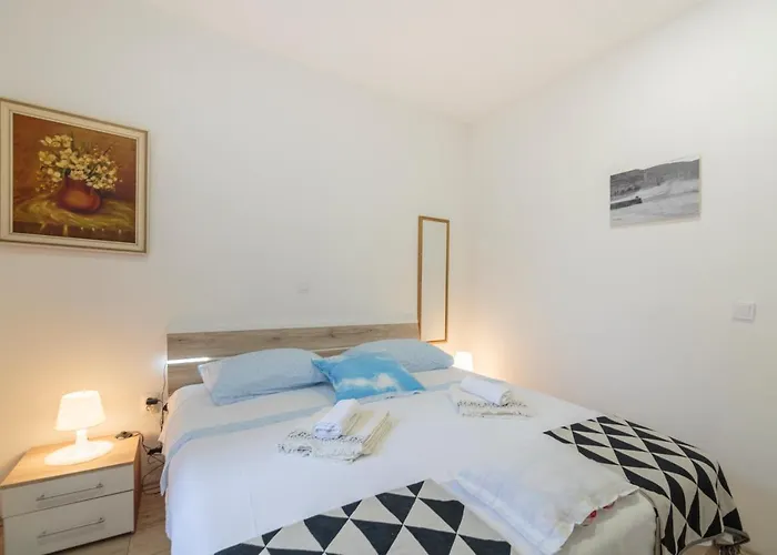 Apartment Esa