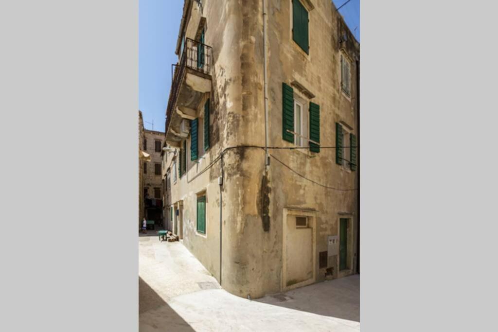 Apartment Esa Komiza